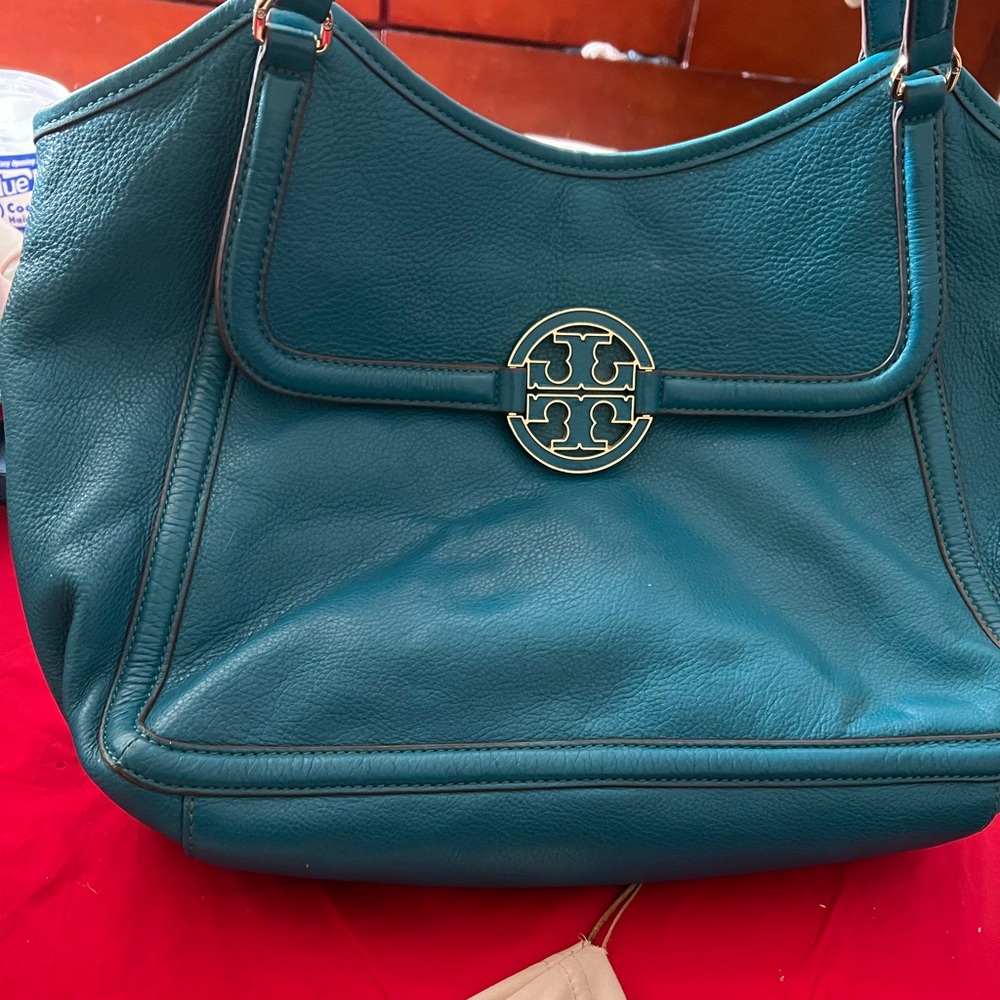 Tory Burch turquoise good condition